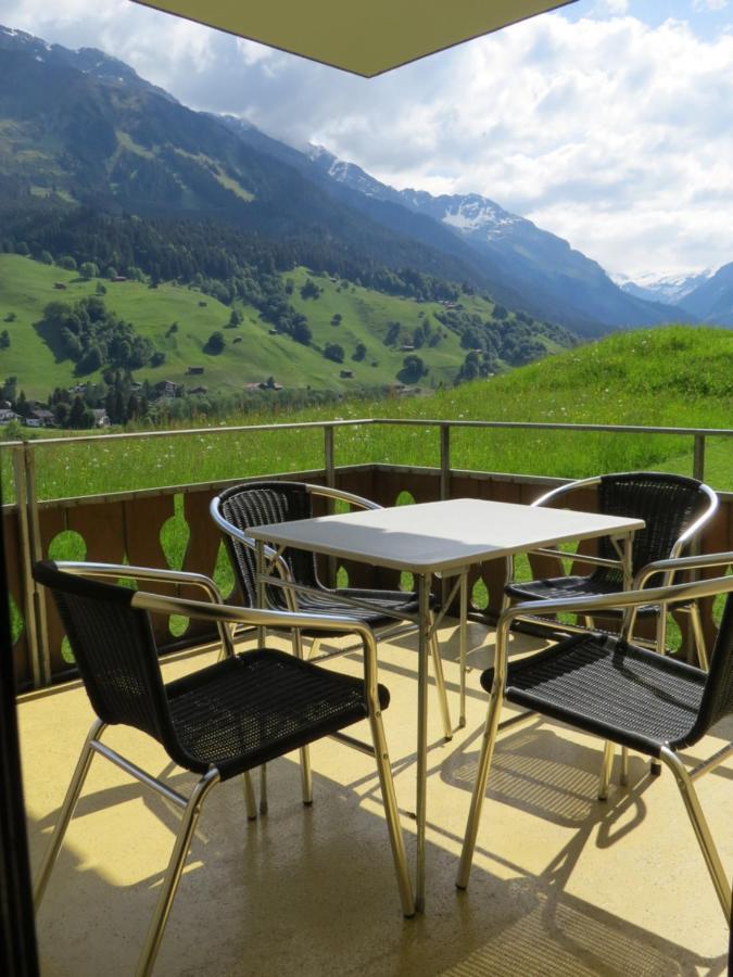Appartement In Hus Signal Met Prachtig Uitzicht Op De Bergen Klosters-Serneus Exterior foto