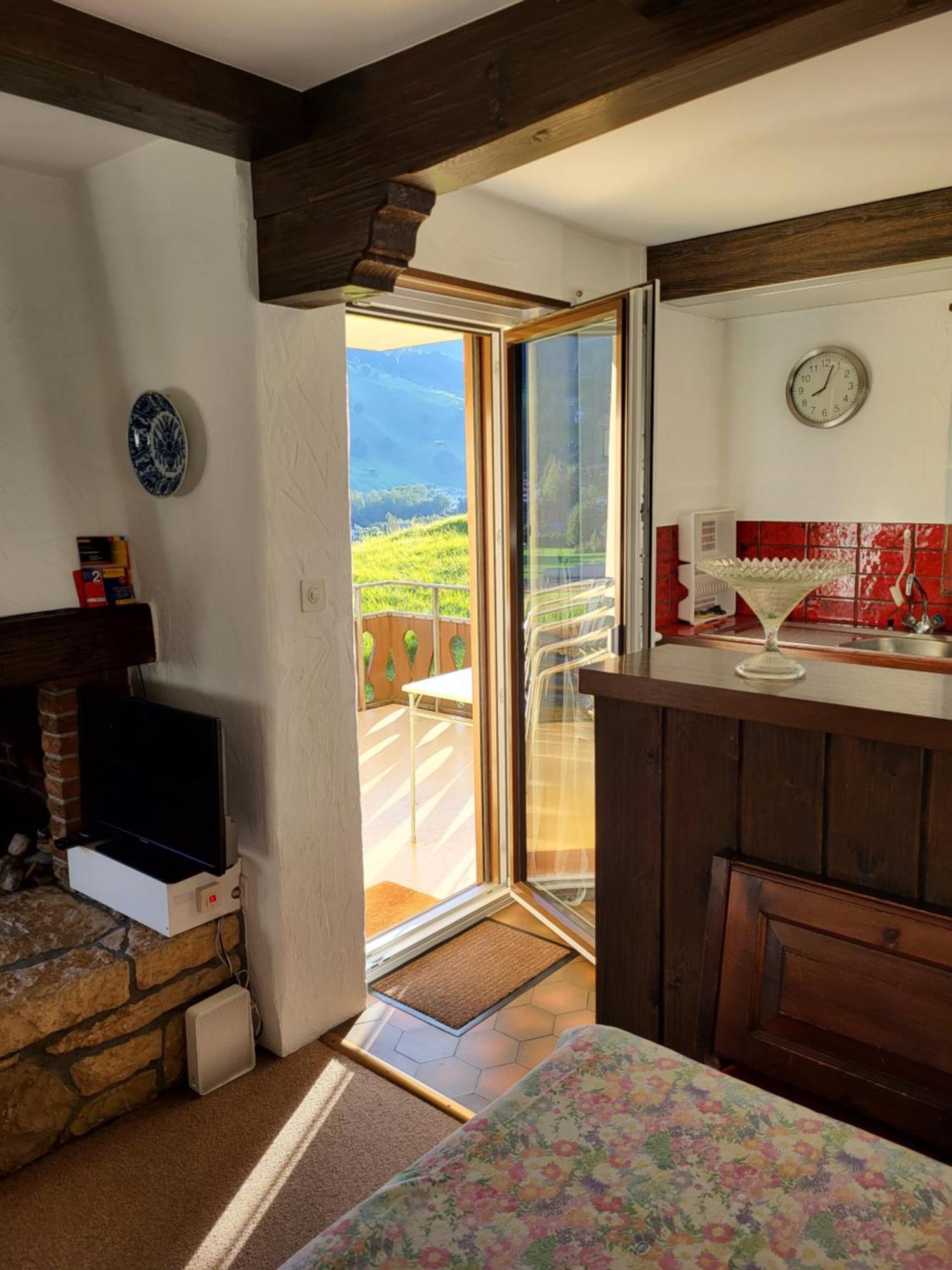 Appartement In Hus Signal Met Prachtig Uitzicht Op De Bergen Klosters-Serneus Exterior foto